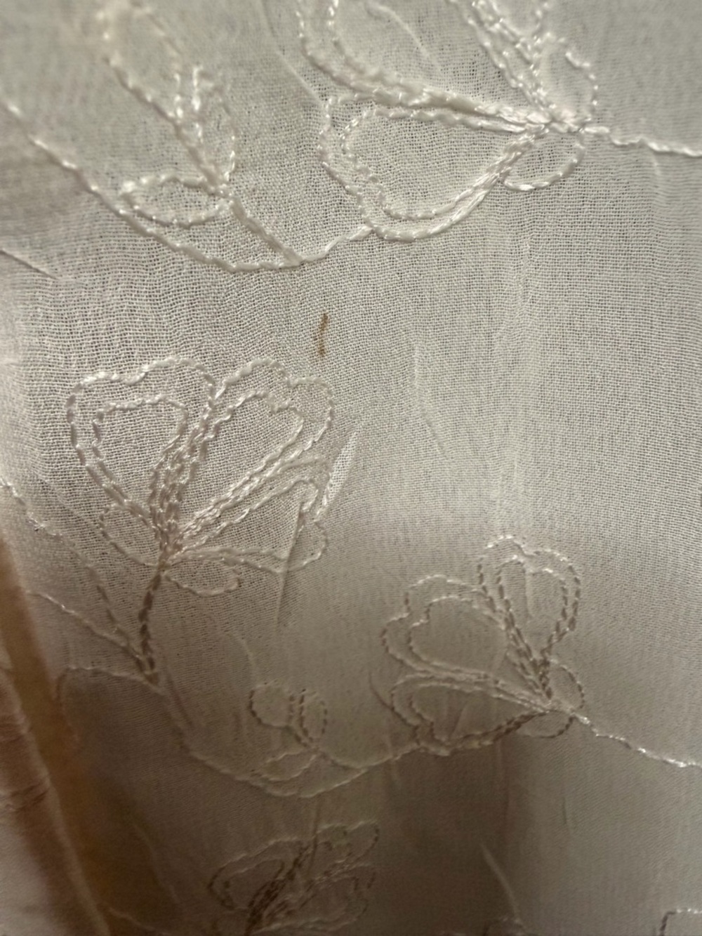Chico's Design Vintage White Sheer Floral Embroidered Button Down Blouse Size M - Picture 6 of 7